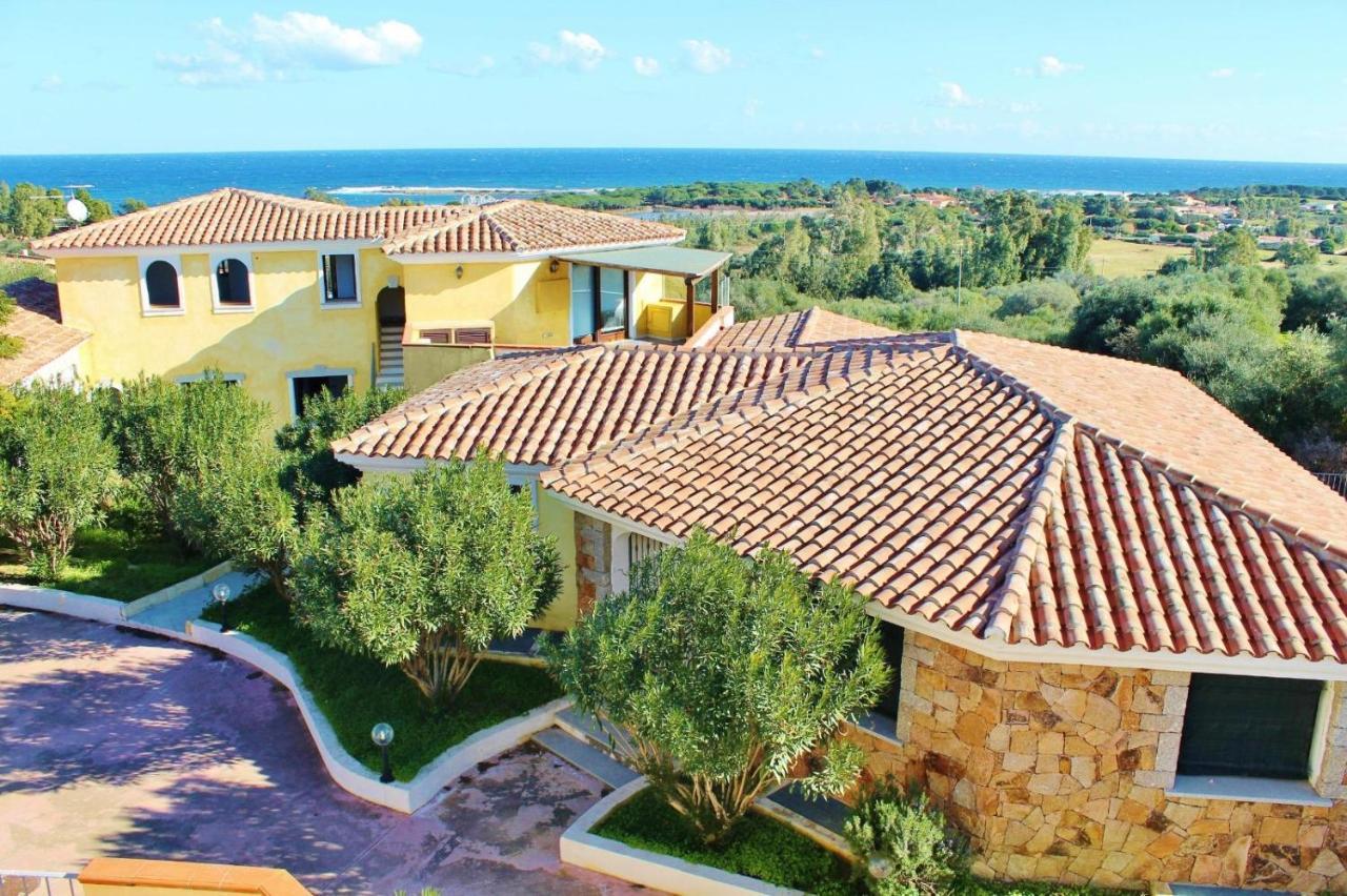 Oleandri Rossi Villa Tanaunella Exterior photo