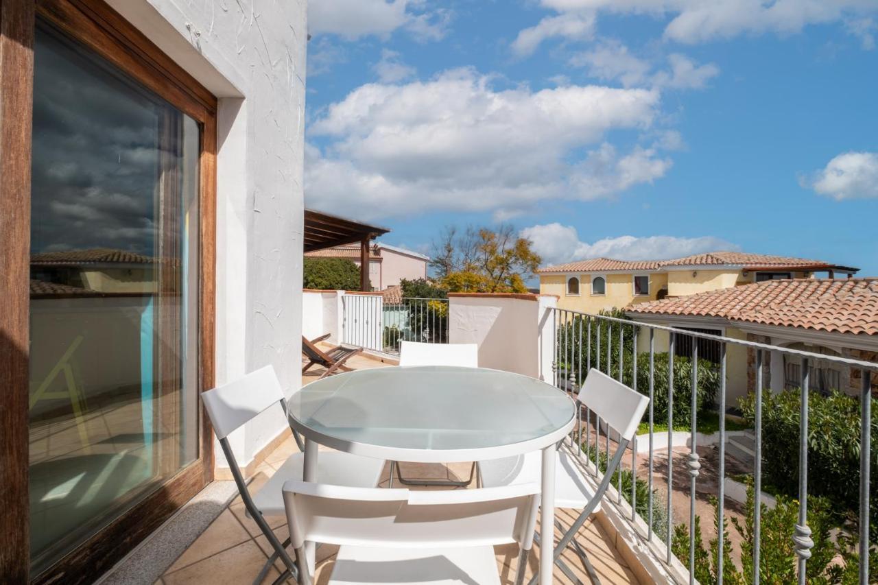 Oleandri Rossi Villa Tanaunella Exterior photo