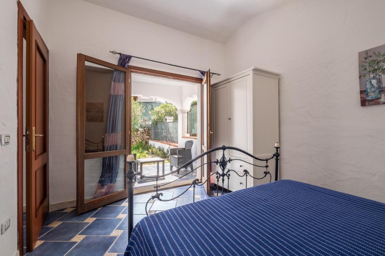 Oleandri Rossi Villa Tanaunella Exterior photo